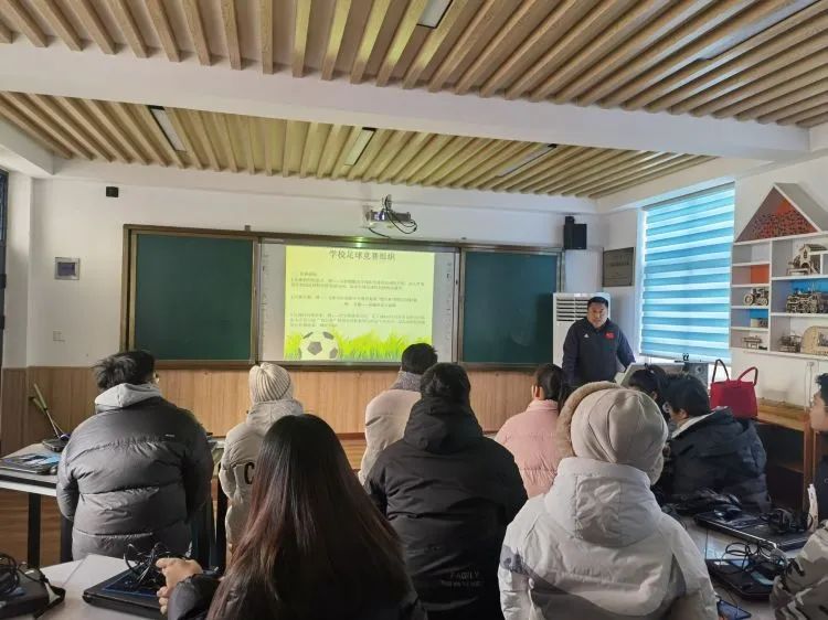 校园足球联赛是什么意思_句容市校园足球联赛规则_校园足球联赛竞赛规程