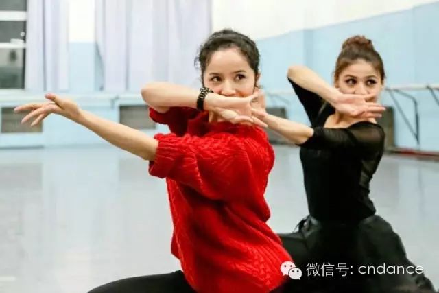 生活技能舞蹈图片_舞蹈图片基本功造型_舞蹈图片基本功姿势图片